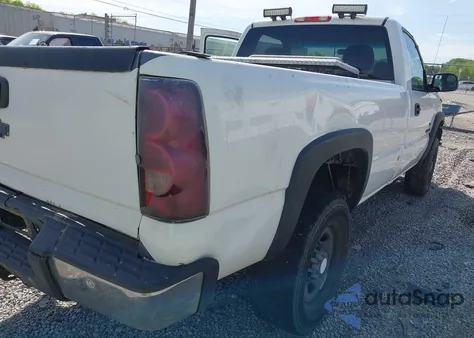 2007 Chevrolet Silverado 2500Hd Classic Work Truck z USA, uszkodzony, nr VIN 1GCHC24U07E139478